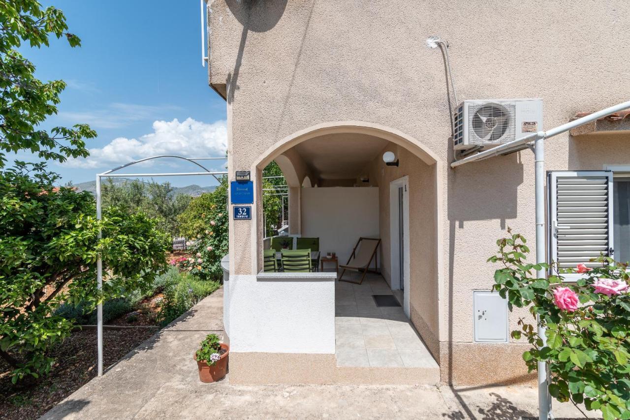 Apartments Fani Трогир Экстерьер фото